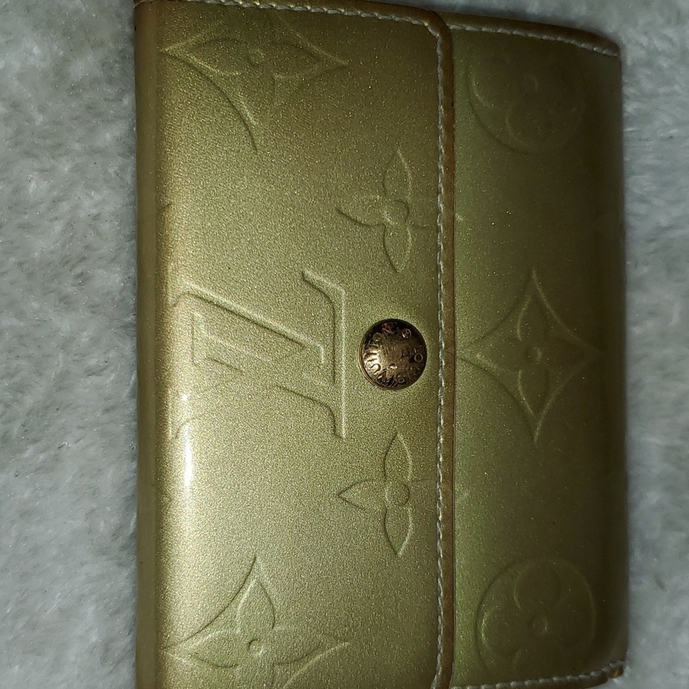 Louis Vuitton Vernis Compact Double Sided Wallet - Picture 12 of 14